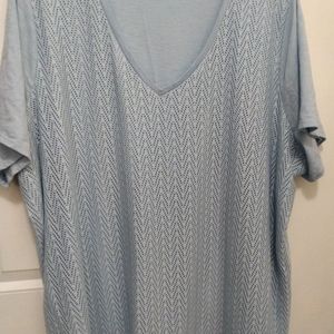 Pennington's blue lace-front top.